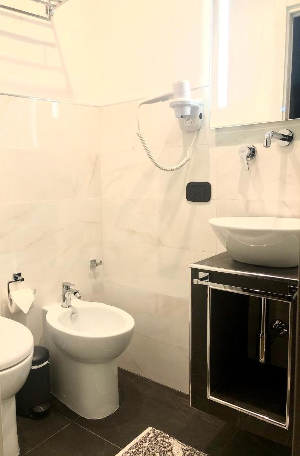 B&B Angolo83 Palermo Centro ภายนอก รูปภาพ