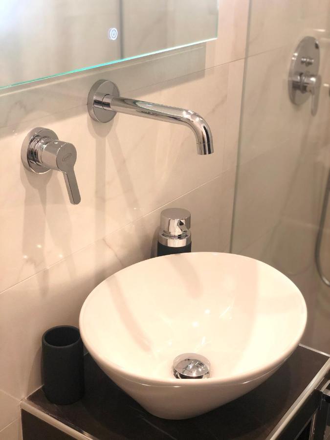 B&B Angolo83 Palermo Centro ภายนอก รูปภาพ